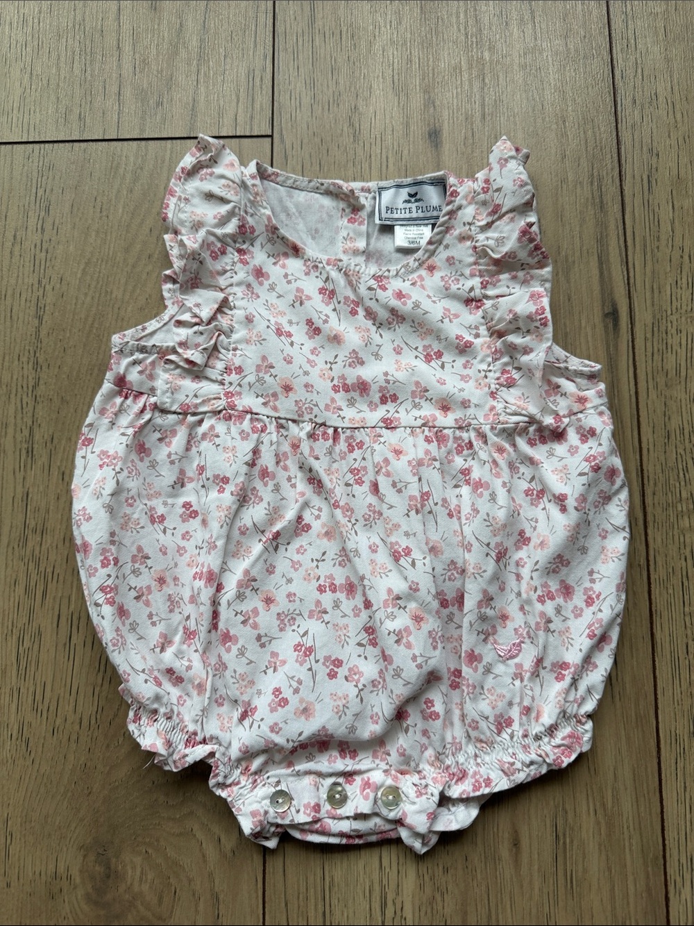 Petite Plume White Pink Floral Baby Romper Girl’s 3-6 Months Buttons Lightweight